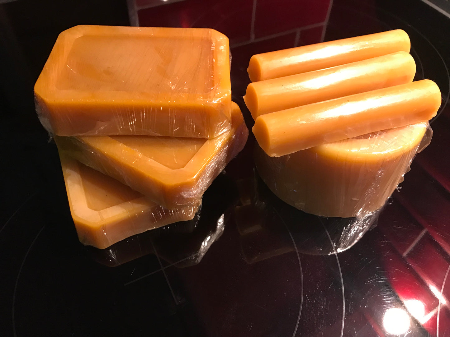 Pure natural beeswax
